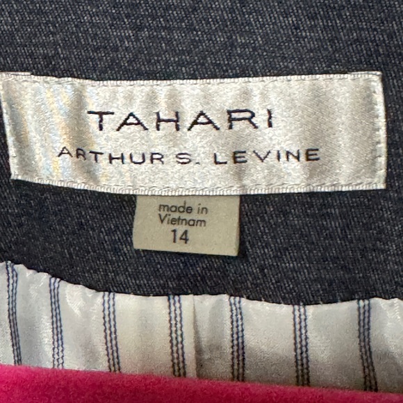 Elegant Blue Women's Jacket - Picture 3 of 7